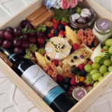 Box de quesos, fiambres y fruta fina UPbox Lima